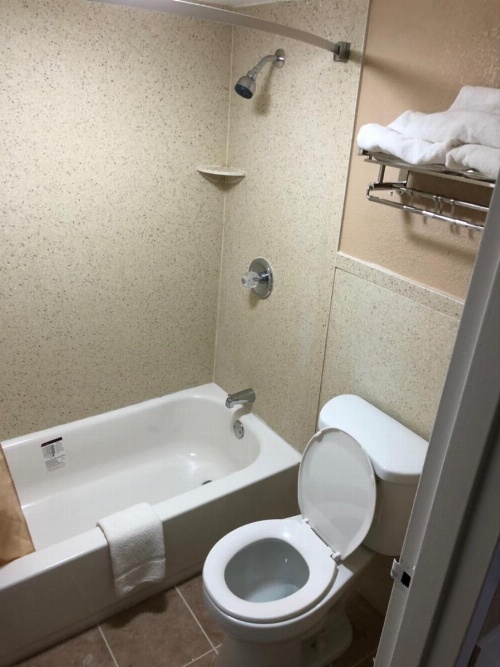 Days Inn by Wyndham Perry Near Fairgrounds image 19