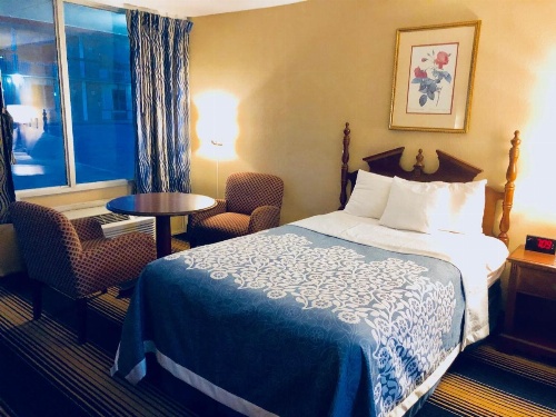 Days Inn by Wyndham Perry Near Fairgrounds image 21