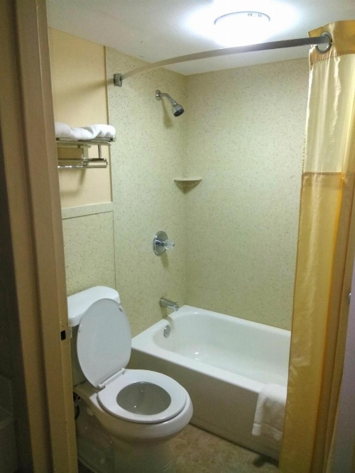 Days Inn by Wyndham Perry Near Fairgrounds image 3